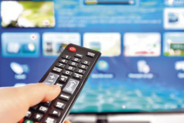 Sigue avanzando en el Congreso proyecto que sanciona con millonarias multas a quienes tengan TV satelital pirata