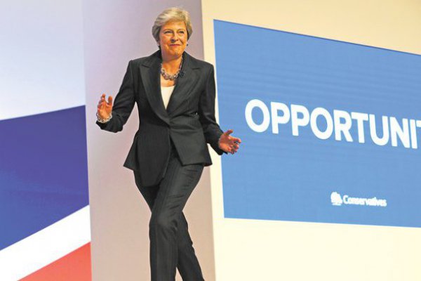 May pide a su partido que se mantenga unido en el proceso del Brexit