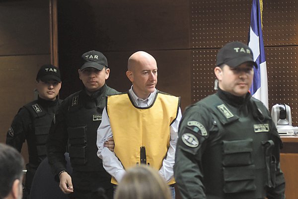 Justicia declara culpable a Rafael Garay por estafa
