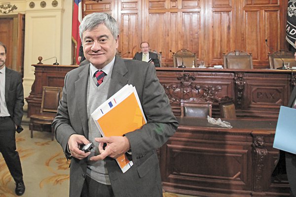 DC arremete contra el gobierno por presupuesto para regiones