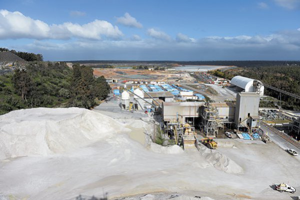 Tianqi prepara el arribo a SQM: Ejecutivos se reúnen con parlamentarios e inversionistas