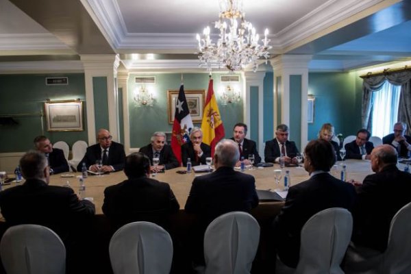 Piñera anuncia que vienen más inversiones españolas y logra acuerdo en ciberseguridad