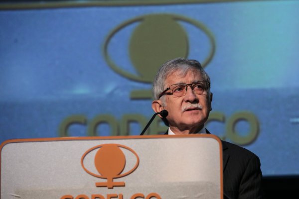 Nelson Pizarro podría permanecer más de lo previsto como presidente ejecutivo de Codelco