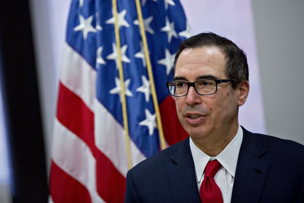 Secretario del Tesoro de EEUU advierte a China por amenaza de guerra cambiaria