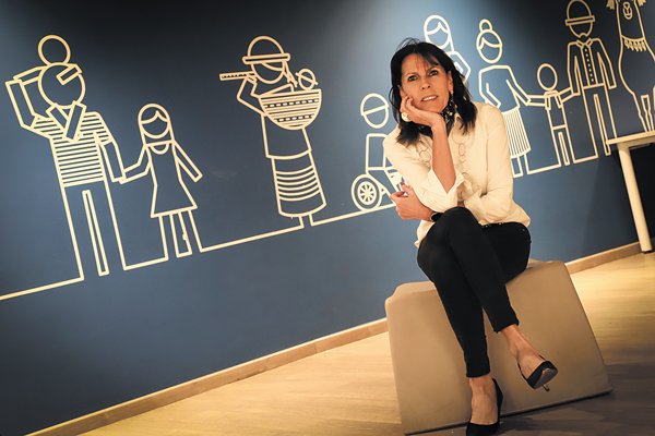 Jackie Plass, la asesora clave del proyecto estrella del ministro Moreno