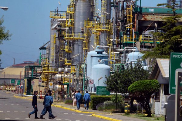 Crisis en Quintero: Trabajadores de ENAP se movilizan por cuestionamientos a la empresa