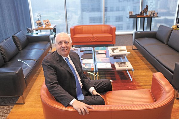 Las millonarias ventas de acciones que ha hecho en Itaú el Grupo Saieh
