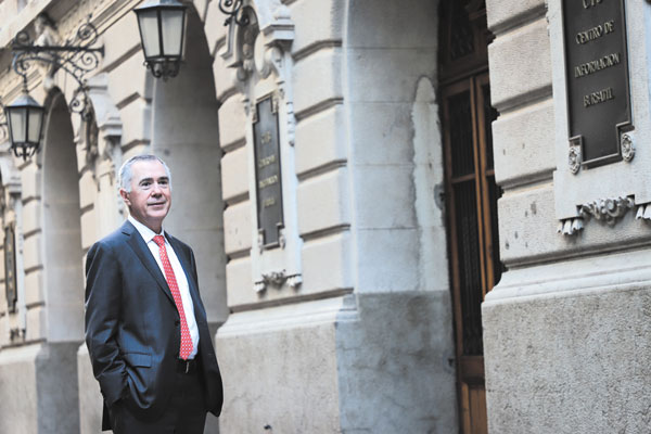Martínez: venta corta de bonos va a elevar la rentabilidad a los tenedores