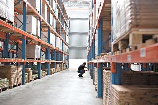 Bodegas Aki KB firma alianza con Awto
