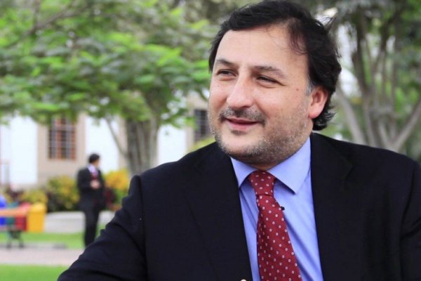 Juan Pablo Larraín renuncia a dirección de principal medio de Saieh