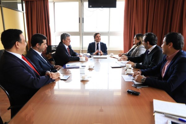 Hacienda instala "comité de difusión" de reforma tributaria en Valparaíso