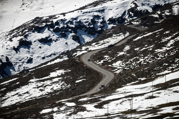 Besalco e Icafal presentan oferta para adjudicarse la carretera a Farellones