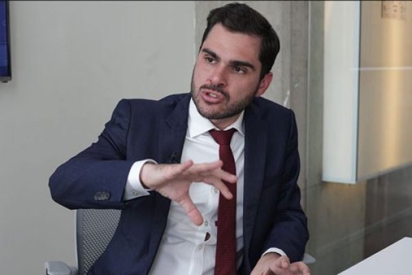 Economista y Bolsonaro: “Preocupa que haya utilizado a Paulo Guedes y en un tiempo más lo desplace”