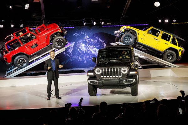 Fiat Chrysler anuncia primer dividendo de su historia tras registrar ganancias récord en unidad de Norteamérica