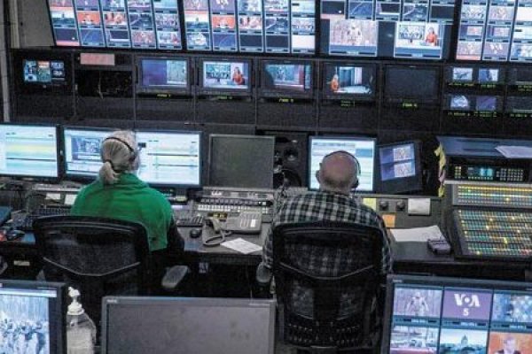 TVN y Mega despidieron a cerca de 100 trabajadores ante malos resultados de la industria