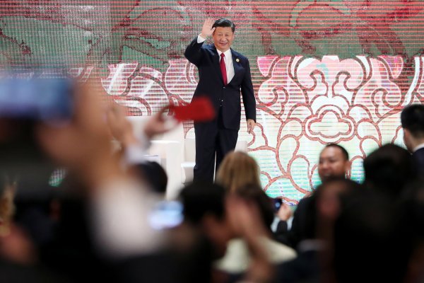 Xi Jinping dice que apertura china es "imparable" y pide lucha contra proteccionismo