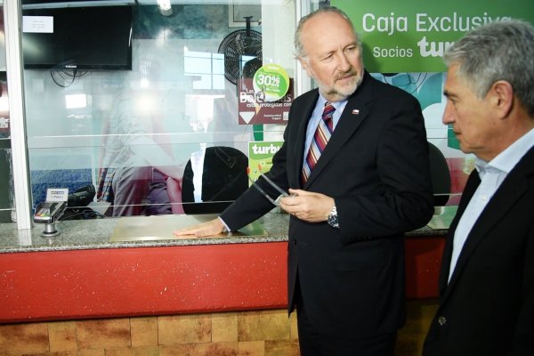 Ministro Prokurica coordina a sector público y privado para destrabar proyectos de inversión mineros en Antofagasta
