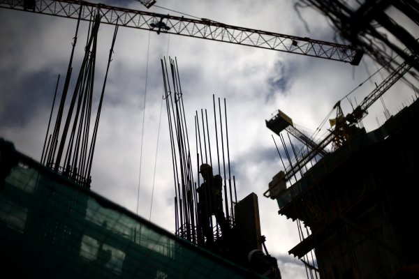 A ley proyecto que norma contrato por obra o faena