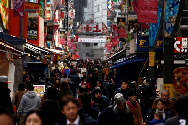 Japón abre debate migratorio por escasez de mano de obra