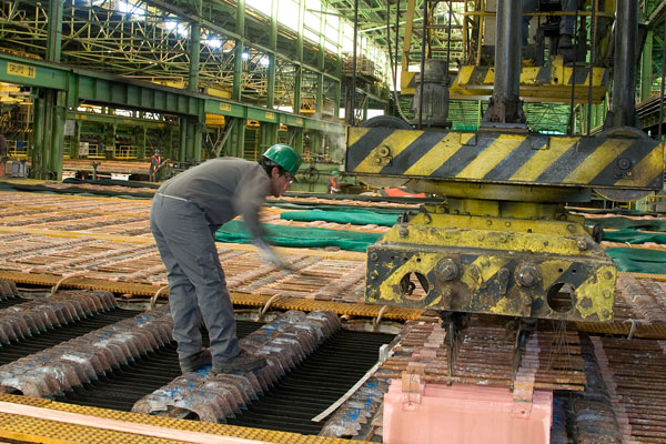 Codelco oficia a firma contratista tras detectar irregularidades en El Salvador
