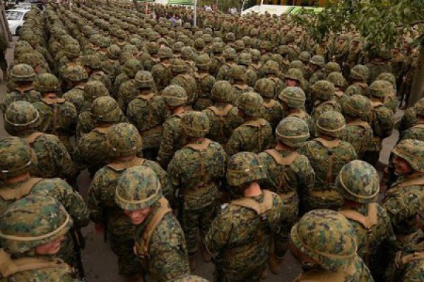 Piñera llama a retiro al 45% del Alto Mando del Ejército en medio de investigaciones a funcionarios de la entidad