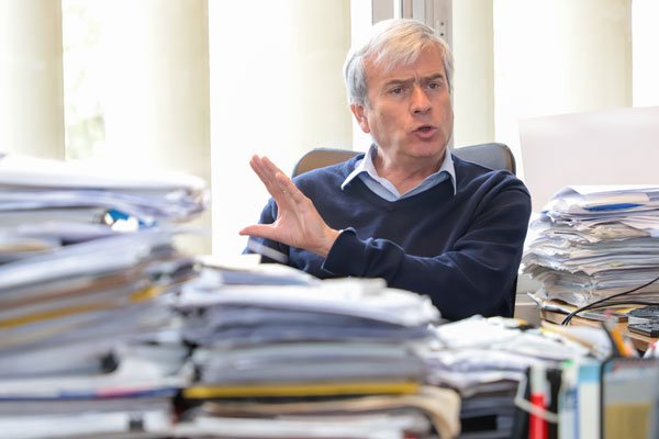 La dura crítica de Coloma por Cascadas: “La señal al mercado es que basta una legión de abogados para superar cualquier cosa”