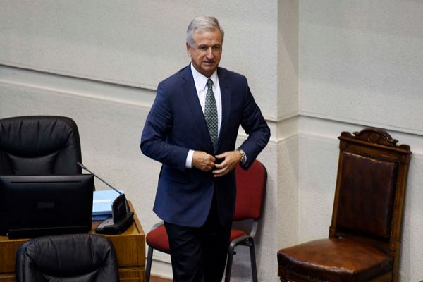 Ministerio de Hacienda se cierra a idea de separar proyecto de pensiones