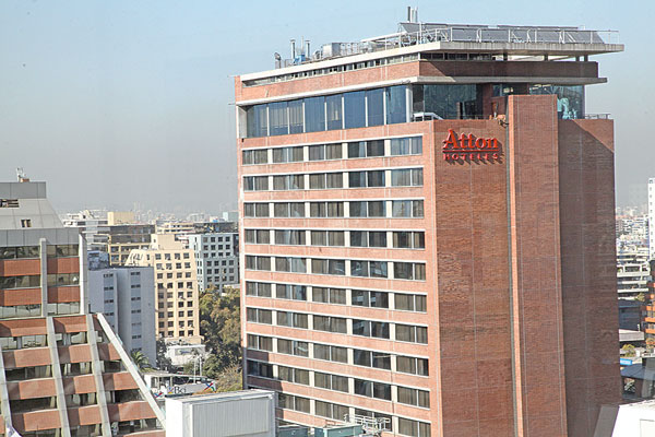AccorHotels y Algeciras concretan compra