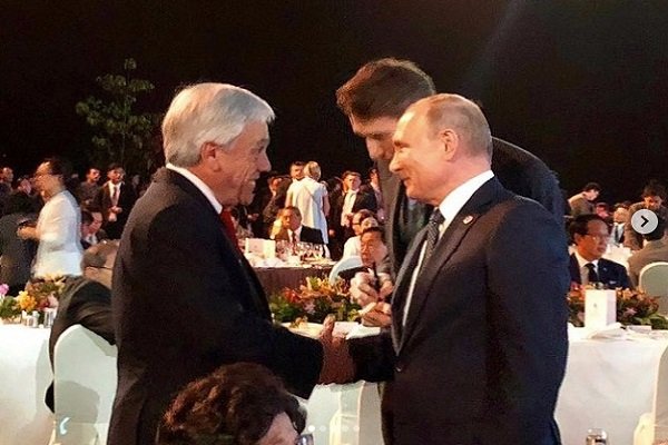 Piñera destaca logros económicos de Chile en Singapur y se reúne con Lagarde y Putin