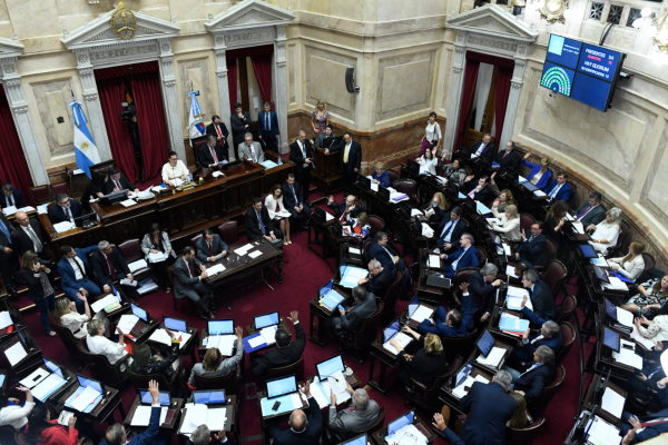 Senado de Argentina debate presupuesto 2019 ajustado a acuerdo con el FMI