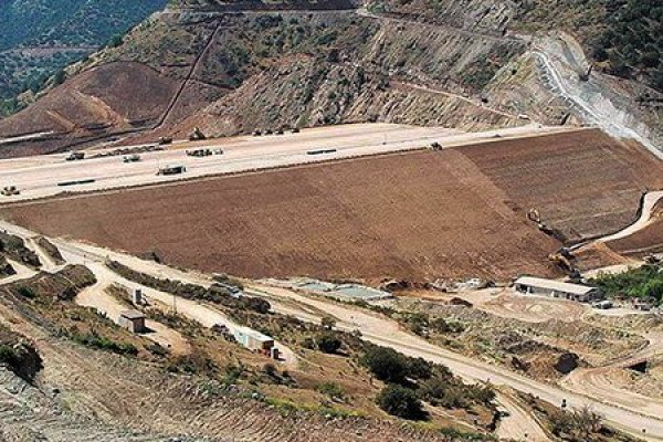 Minera de Luksic aprobó ampliación de Los Pelambres por US$ 1.300 millones y generará 3.000 empleos