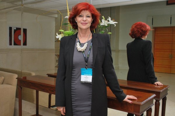 Piñera designa a Iris Boeninger como embajadora en Uruguay