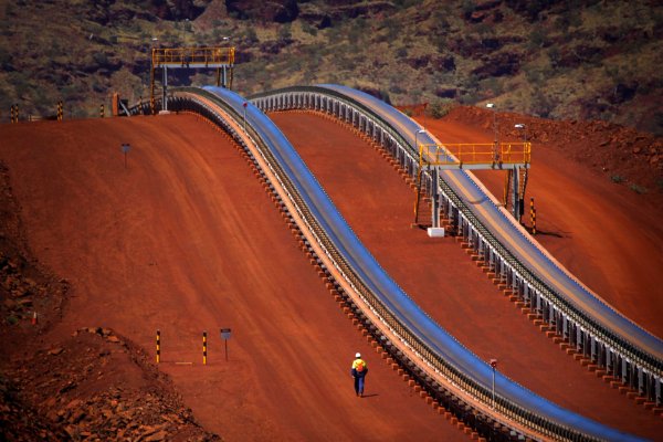 Los trenes robóticos que impulsan la minería en Australia