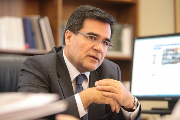 Director del SII viaja a París a foro internacional de administraciones tributarias
