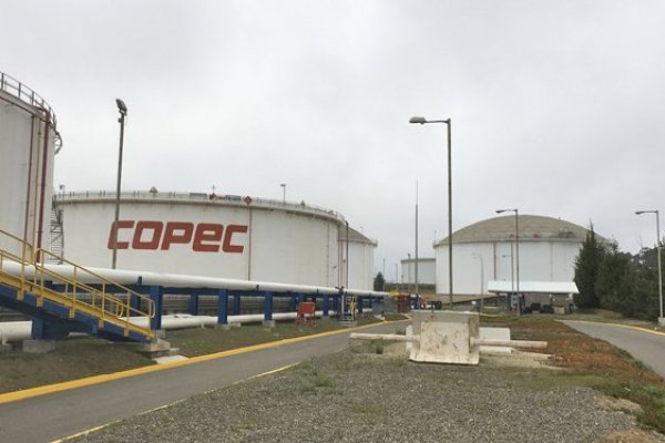 Copec reacciona a cargos de la SMA y reitera que no tienen relación con episodios de contaminación en Quintero