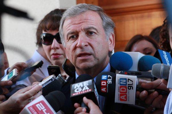 Larraín pone paños fríos ante alza de la desocupación: "Hay una creación de empleos de calidad muy fuerte"