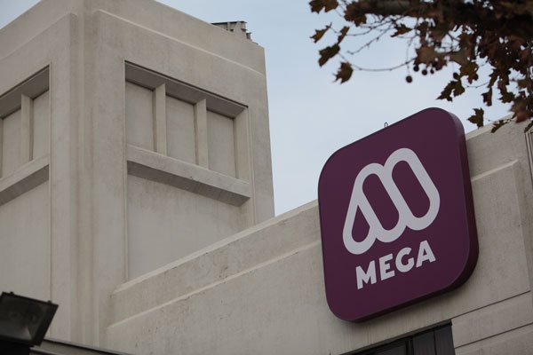 No basta con las turcas: Mega sufre millonarias pérdidas en el tercer trimestre