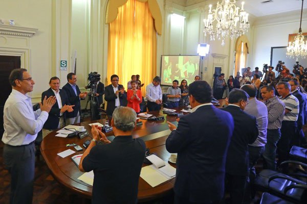 Un fortalecido Vizcarra deberá enfocarse en reformas y en gestionar su apoyo