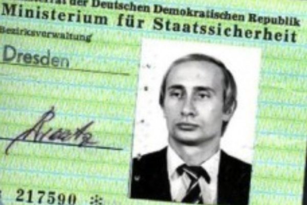 Se la tenía guardada: Vladimir Putin fue agente secreto de Alemania