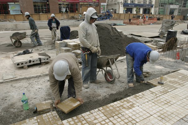 Trabajadores extranjeros: ¿Qué significa subir tope de 15% a 40%?