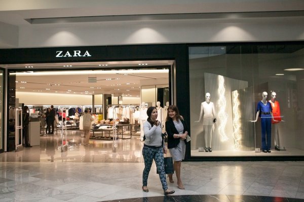 Zara se resiste a la presión para bajar precios en esta navidad