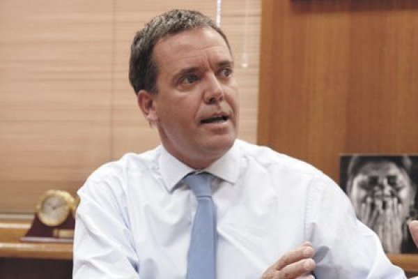 Senador Harboe (PPD) denuncia monopolio en mercados de pago e insta al gobierno a intervenir