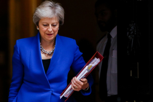 May convoca a votación sobre el Brexit a mediados de enero