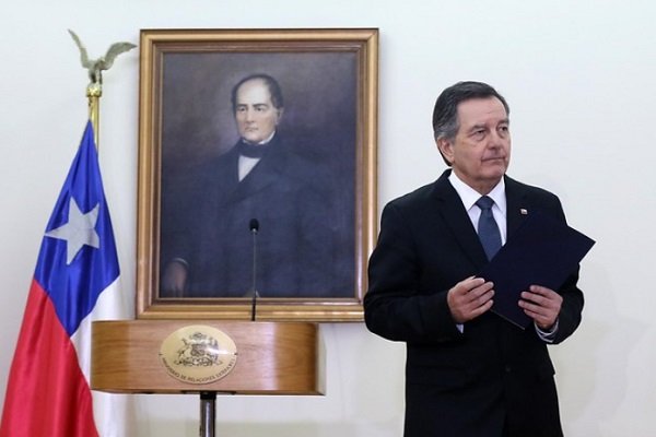 Ampuero confirma que Chile se abstendrá en votación de Pacto Migratorio