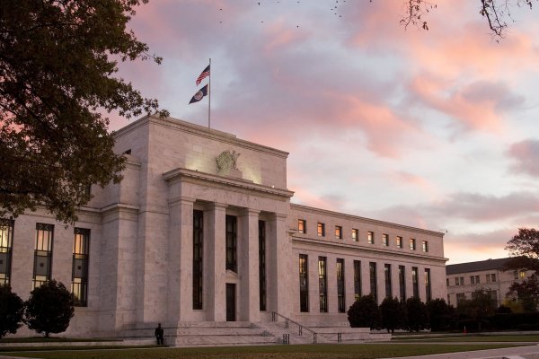La Fed se cuadra con el mercado y sube tasas pese a críticas de Trump