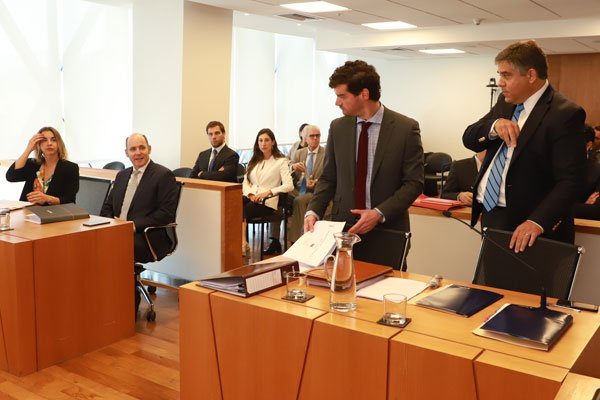 Colún y Watt’s se enfrentan en TDLC por obligación de publicar los precios de compra de leche