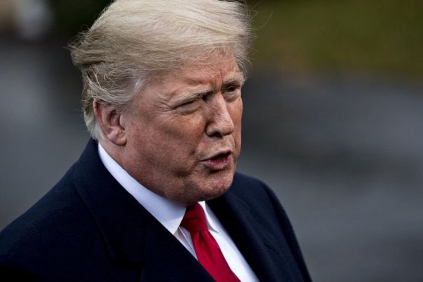 Trump se niega a firmar ley que evita el cierre del gobierno y exige fondos para muro fronterizo