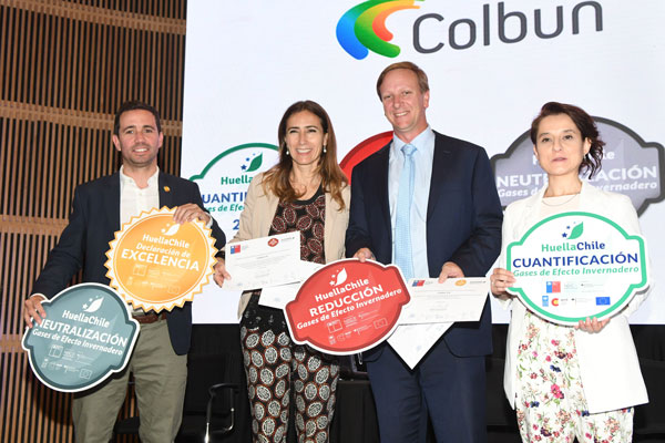 Colbún recibe máxima distinción del Programa HuellaChile