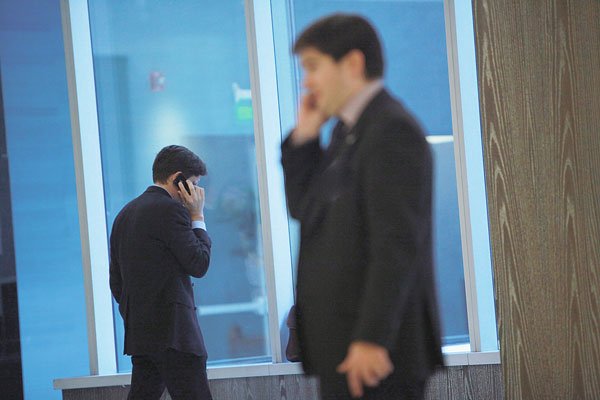 Cargos de acceso: Entel y Movistar rebajan sus propuestas de tarifas