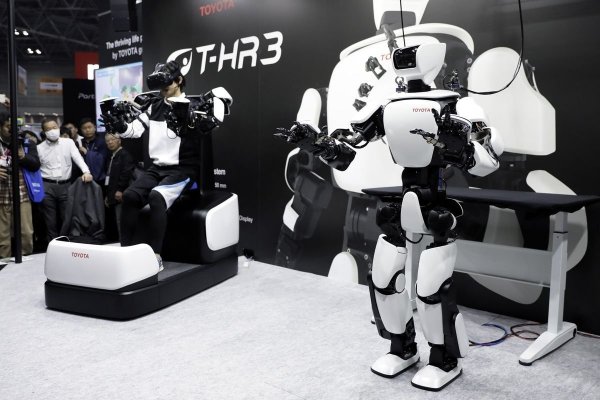 Toyota quiere llevar un robot a cada casa para que sea tu amigo